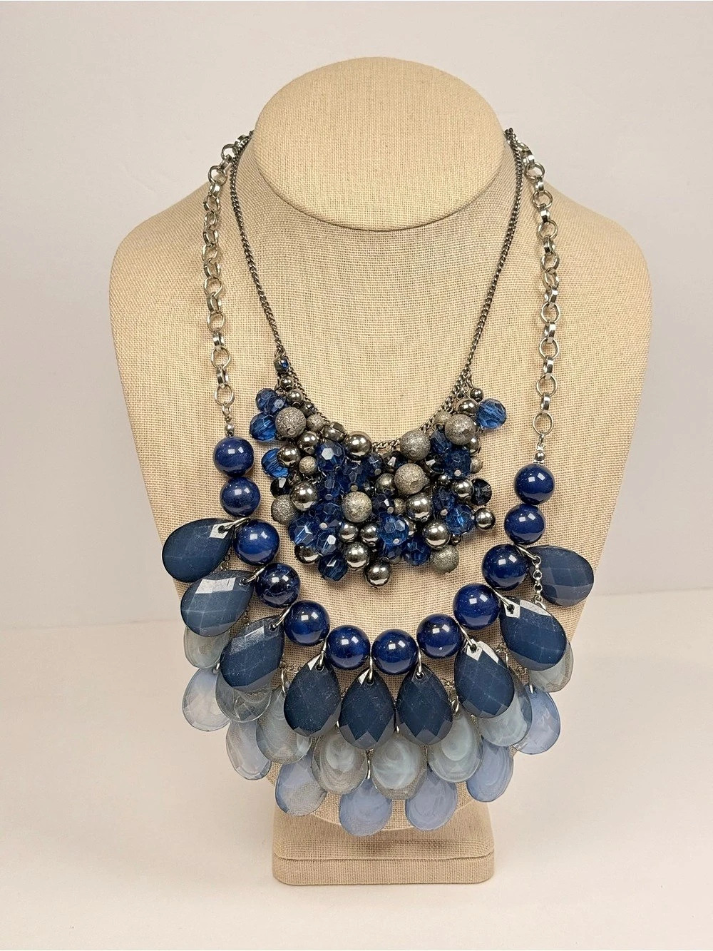 Blue & Gray Statement Necklace Bracelet Set Like New